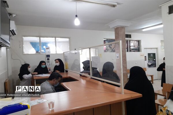 تزریق دُز دوم  واکسن کووید ۱۹ به فرهنگیان منطقه۱۶