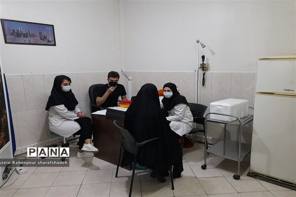 تزریق دُز دوم  واکسن کووید ۱۹ به فرهنگیان منطقه۱۶