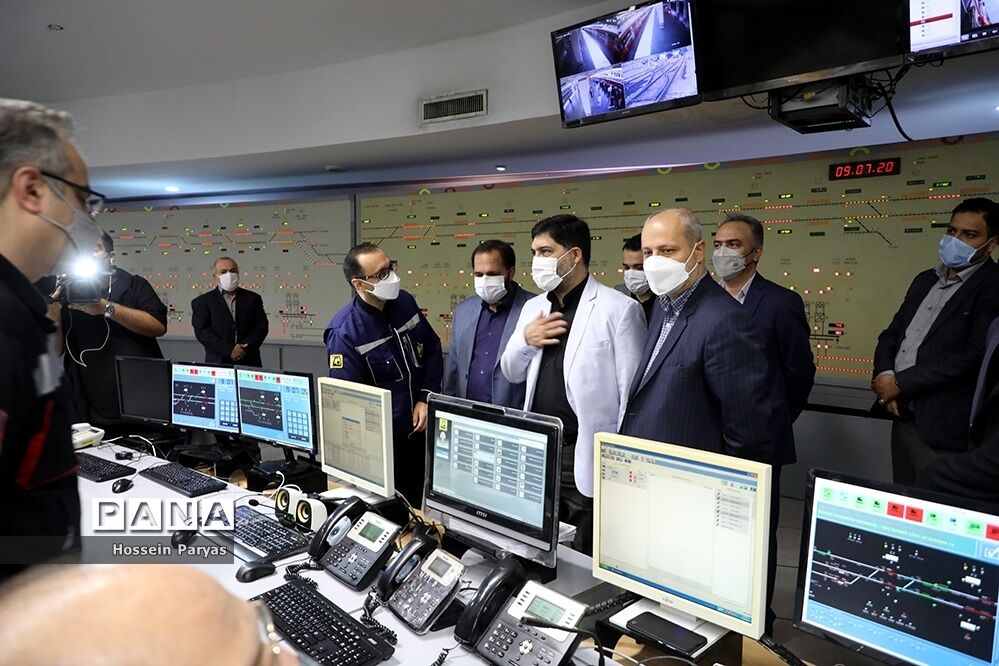 بازدید اعضای شورای شهرتهران از مرکز کنترل فرمان و مرکز واکسیناسیون شرکت متروی تهران