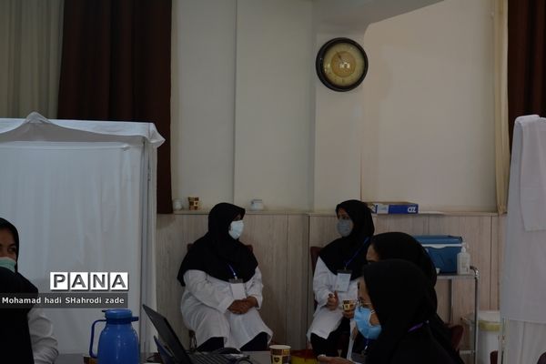 آغاز مرحله دوم  واکسیناسیون  فرهنگیان در اردوگاه مدافعین حرم ناحیه یک آموزش و پرورش مشهد