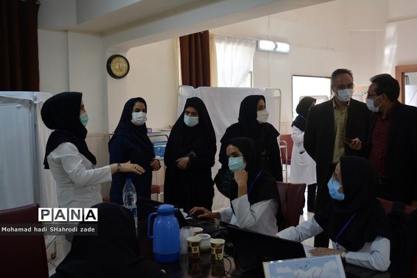 آغاز مرحله دوم  واکسیناسیون  فرهنگیان در اردوگاه مدافعین حرم ناحیه یک آموزش و پرورش مشهد