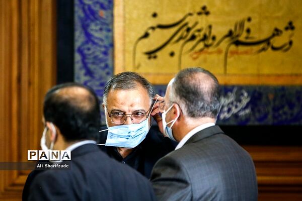 حضور شهردار تهران در جلسه شورای شهر