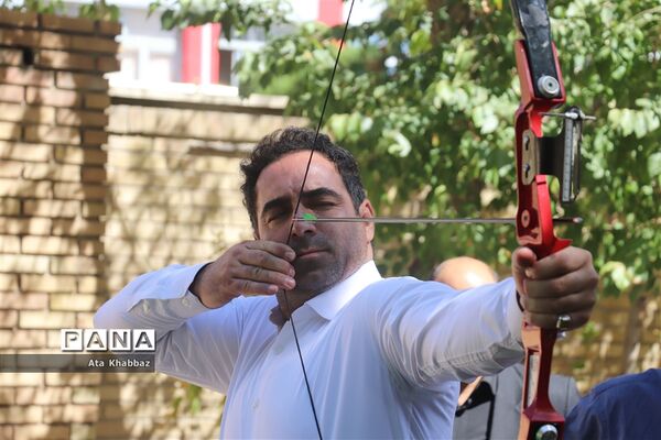 مسابقه ورزشی تیر و کمان یادواره شهید مدافع حرم حامد جوانی برای کارکنان آموزش و پرورش آذربایجان شرقی
