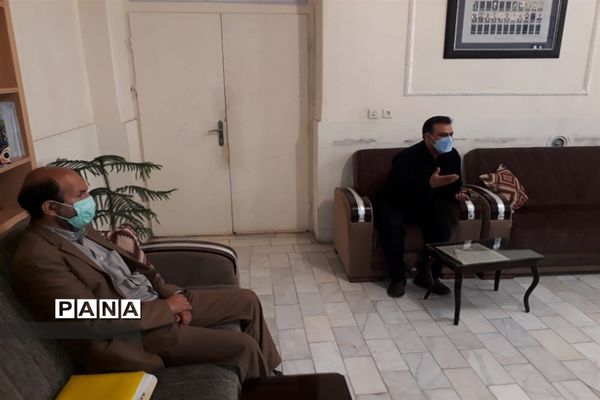 کارگروه نظارت بر تهیه و توزیع لباس فرم مدارس شهرستان شهرضا