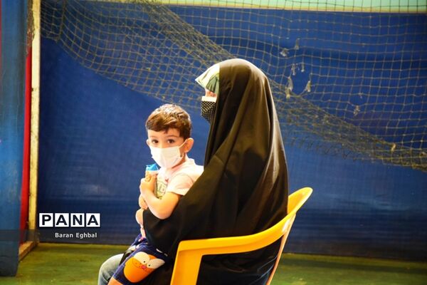 واکسیناسیون فرهنگیان در منطقه 4