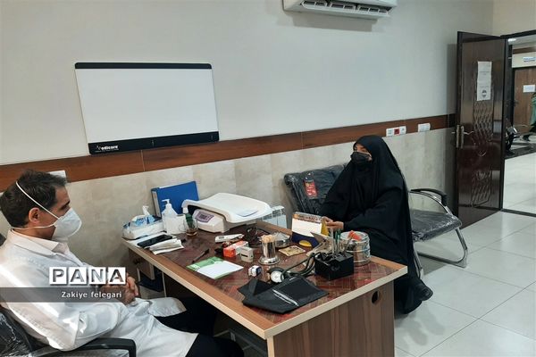 واکسیناسیون فرهنگیان آموزش و پرورش ناحیه دو بهارستان