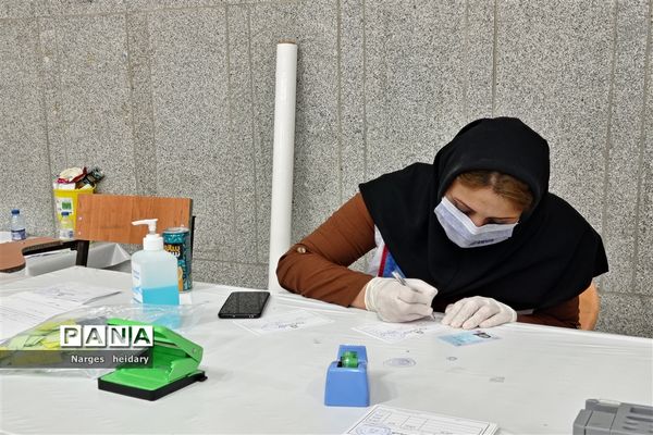 افتتاح دومین سالن  تجمیعی واکسن کرونا در مدرسه شهید رحیمی امیدیه