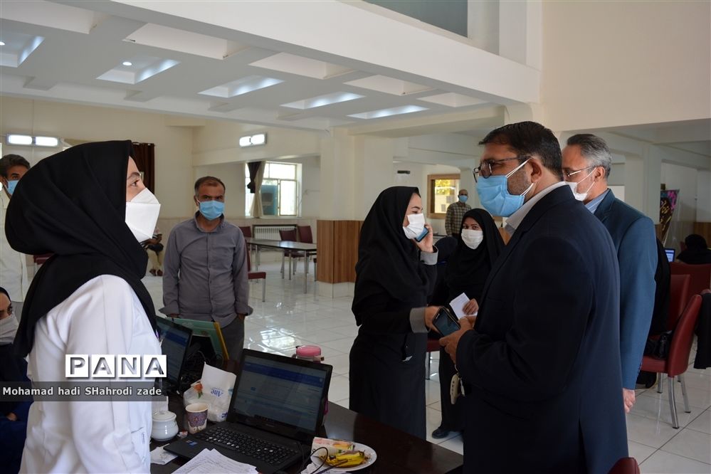 واکسیناسیون فرهنگیان ناحیه یک آموزش و پرورش مشهد در اردوگاه شهدای مدافع حرم