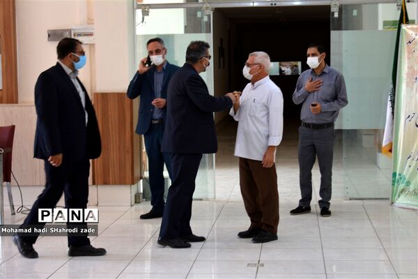 واکسیناسیون فرهنگیان ناحیه یک آموزش و پرورش مشهد در اردوگاه شهدای مدافع حرم