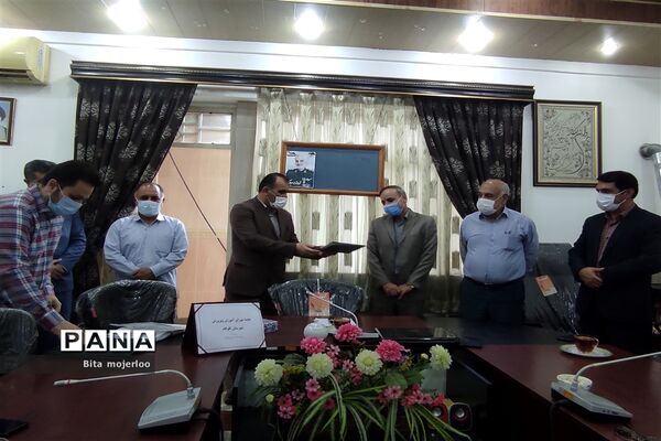 تقدیر از دانش آموزان گلوگاهی برگزیده جشنواره تابستان شاد