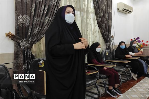 تقدیر از دانش آموزان گلوگاهی برگزیده جشنواره تابستان شاد