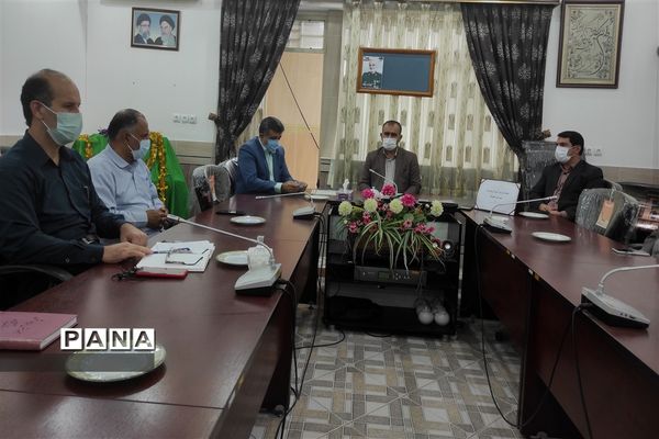 تقدیر از دانش آموزان گلوگاهی برگزیده جشنواره تابستان شاد