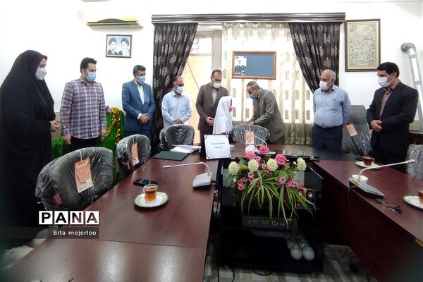 تقدیر از دانش آموزان گلوگاهی برگزیده جشنواره تابستان شاد