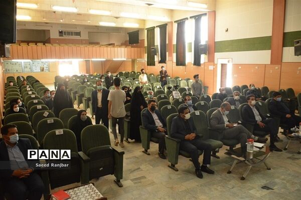 نشست علنی فصل تابستان 1400 مجلس دانش‌آموزی شهرستان بافق