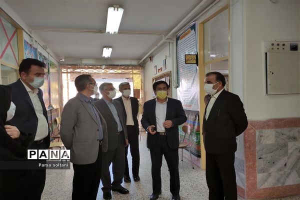 بازدید معاون آموزش متوسطه اداره کل آموزش و پرورش خراسان از مدارس کاشمر
