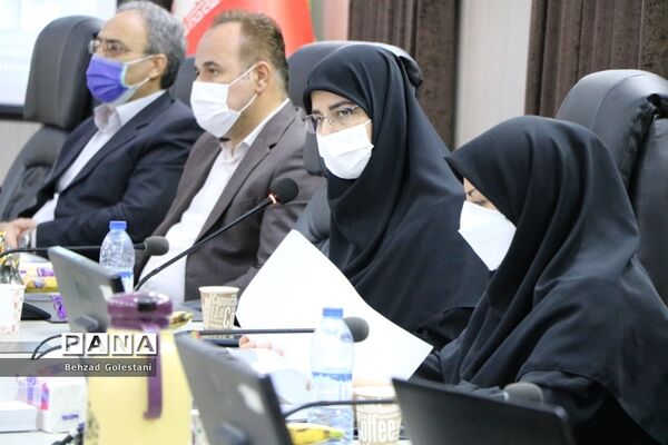 نشست صمیمی معاون وزیر آموزش و پرورش با مدیران مدارس آذربایجان غربی در شبکه شاد