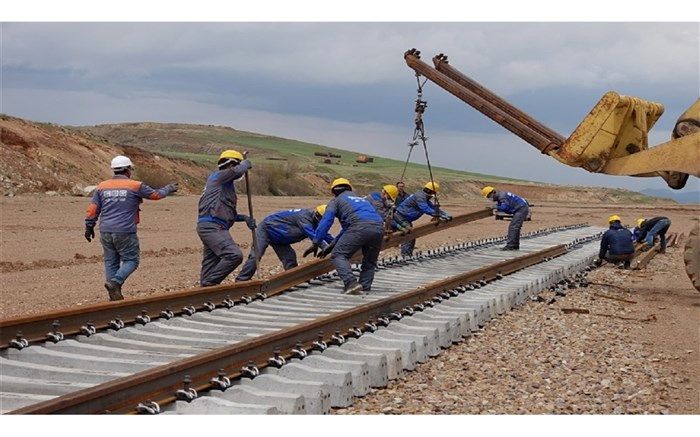 ریل گذاری راه‌آهن اردبیل از سمت میانه آغاز شده است