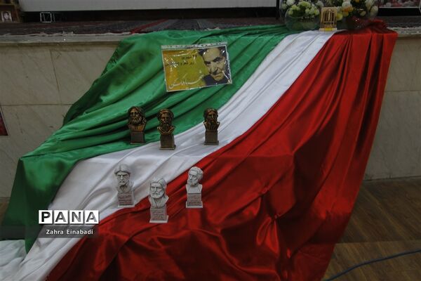 تجلیل از دانش‌آموزان منتخب شهرستان ملارد