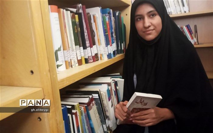 شاعر نوجوان موفق در عرصه شعر