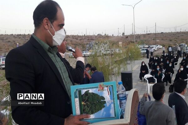نشست تخصصی مدیران مدارس کاشمر  در آستانه سال تحصیلی جدید