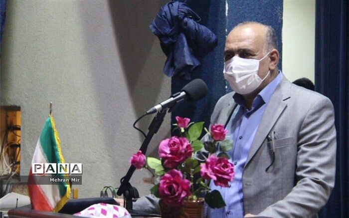 آموزش و پرورش عهده‌دار تربیت و بالندگی انسان‌های مستعد