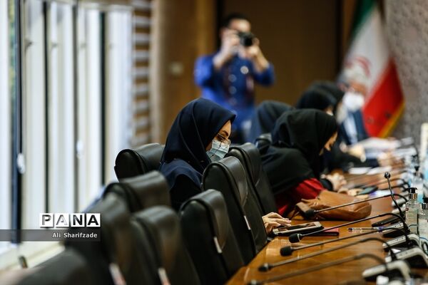 نشست خبری پیرامون مسائل شبکه آموزشی شاد