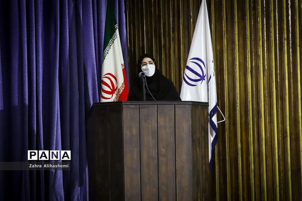 آیین تجلیل از معلمان و عوامل مدرسه تلویزیونی ایران