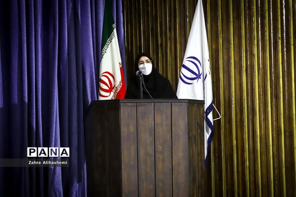 آیین تجلیل از معلمان و عوامل مدرسه تلویزیونی ایران