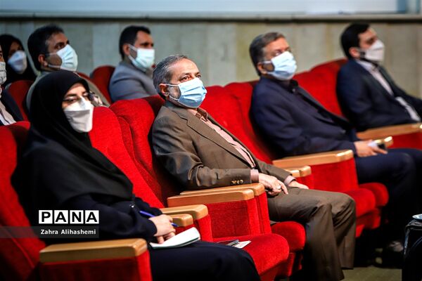 آیین تجلیل از معلمان و عوامل مدرسه تلویزیونی ایران