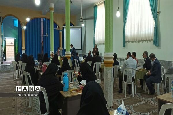 جلسه هم‌اندیشی مدیران متوسطه دوم کاشمر