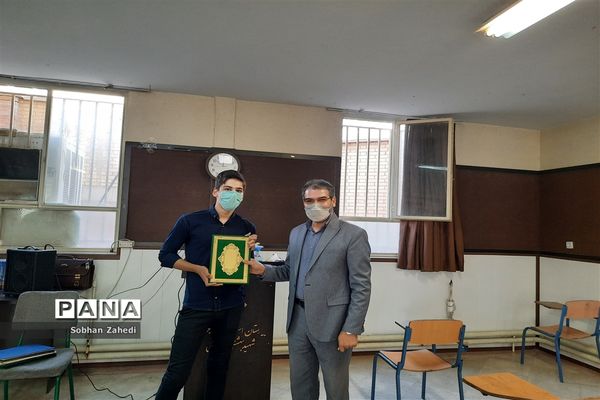 تقدیر از دانش‌آموزان مدرسه شهید بهشتی رودهن