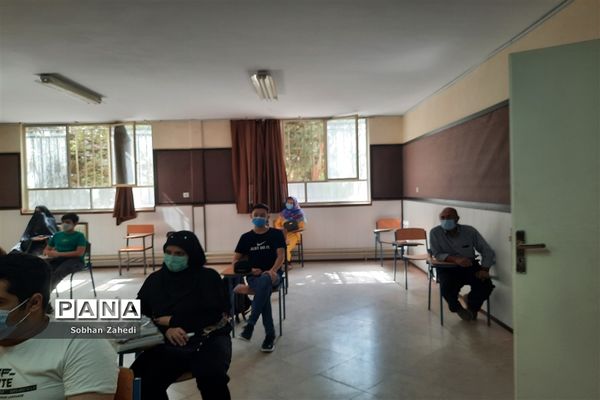 تقدیر از دانش‌آموزان مدرسه شهید بهشتی رودهن