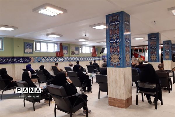 نواختن زنگ ایثار و شهادت  را مدرسه شهدای اقتدار ملارد