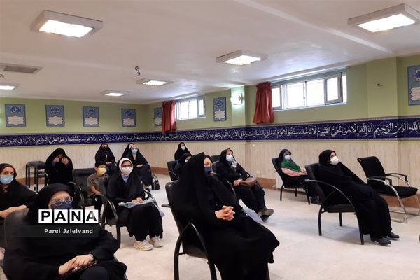 نواختن زنگ ایثار و شهادت  را مدرسه شهدای اقتدار ملارد