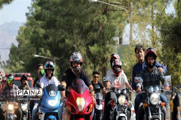 برگزاری رژه موتوری به مناسبت 31 شهریور در کاشمر