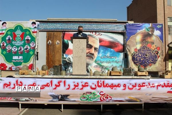 برنامه متمرکز هفته دفاع مقدس و گرامیداشت یاد و خاطره شهدا همراه با اهدا گل به شهدای دفاع مقدس