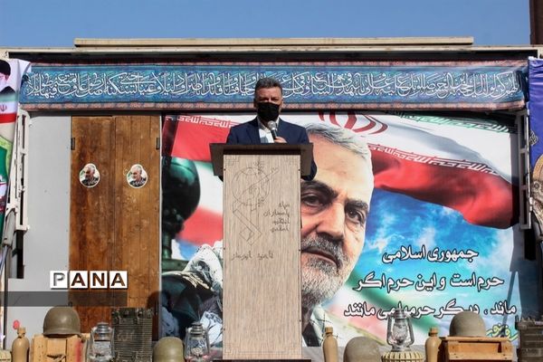 برنامه متمرکز هفته دفاع مقدس و گرامیداشت یاد و خاطره شهدا همراه با اهدا گل به شهدای دفاع مقدس