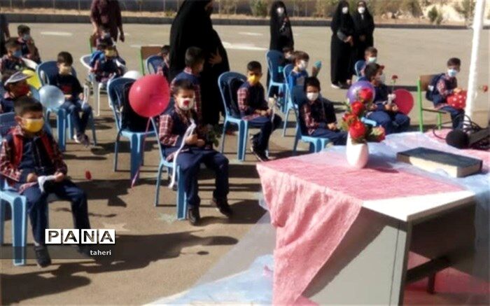 قدم نهادن نوگلان در عرصه علم و دانش با نواختن زنگ شکوفه‌ها