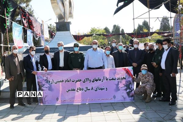 غبار روبی مزار شهدا به مناسبت هفته دفاع مقدس در ارومیه