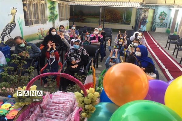 جشن شکوفه‌ها جشن مهربانی در منطقه هفت