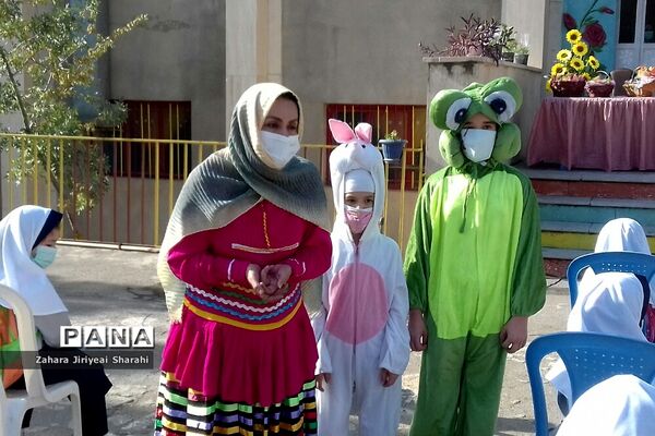 جشن شکوفه‌ها در مدرسه مهدی دوست ناحیه یک ری
