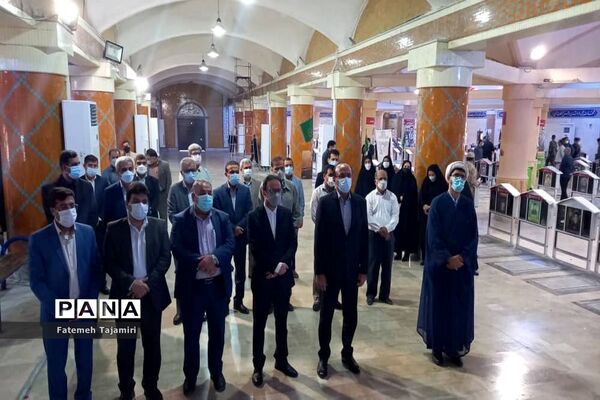 تجدید میثاق و عطر افشانی قبور مطهر شهدا در بوشهر