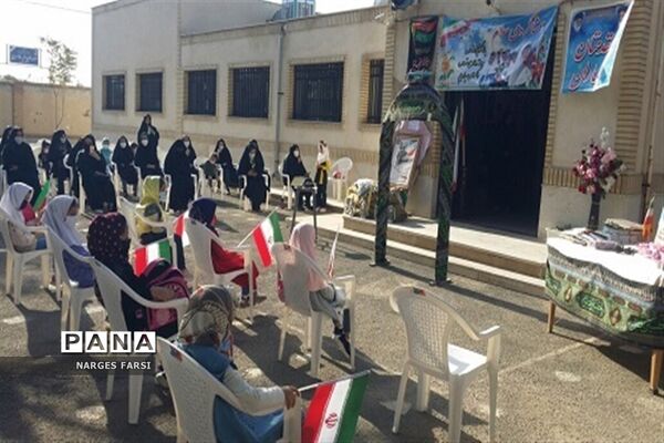 برپایی جشن شکوفه‌ها در دبستان کوثر شهرستان جعفرآباد قم