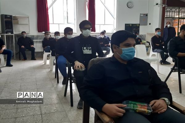 رونمایی از کتاب سه سردار به مناسبت هفته دفاع مقدس و اربعین حسینی