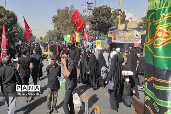 برپایی موکب جاماندگان کربلا در روز اربعین