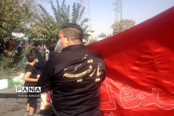 برپایی موکب جاماندگان کربلا در روز اربعین