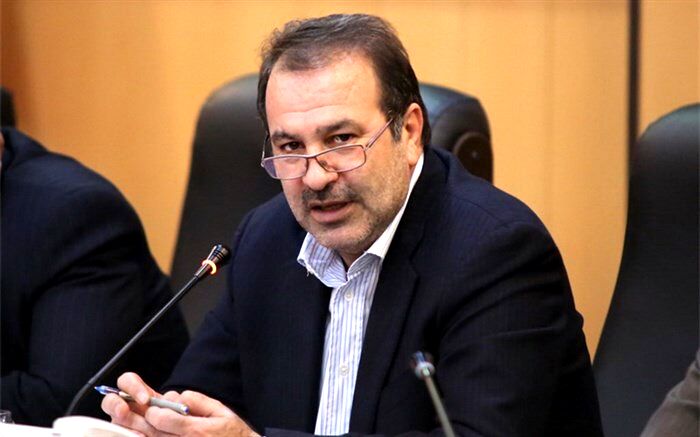 امیدواریم با برنامه‌های پیشگیرانه و کنترل کرونا، شاهد بازگشایی مدارس باشیم
