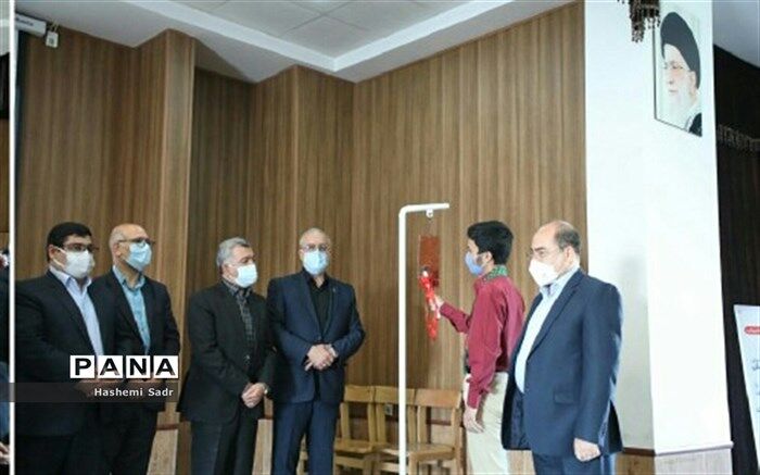 نواختن زنگ آغاز سال تحصیلی جدید در آموزش و پرورش ناحیه 2 مشهد