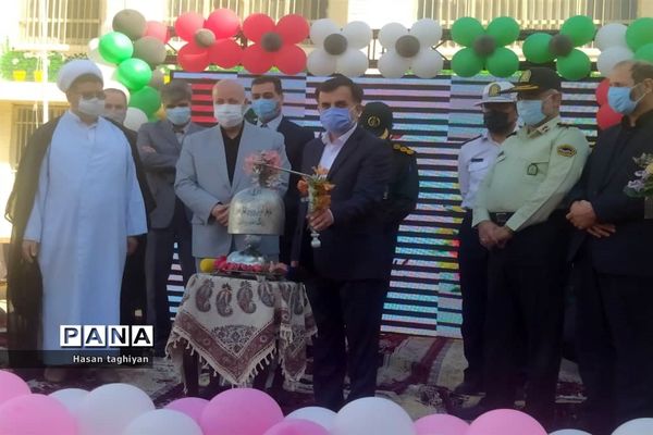 نواخته شدن زنگ بازگشایی مدارس استان اصفهان