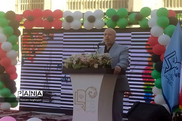 نواخته شدن زنگ بازگشایی مدارس استان اصفهان